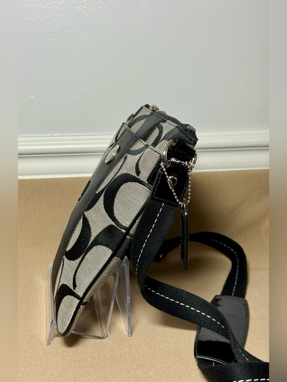 Coach NWT Black Signature Canvas Crossbody Bag - Picture 3 of 8